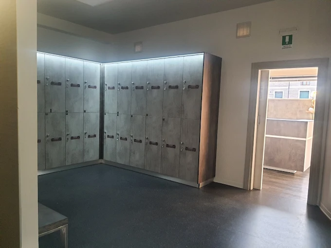 Spogliatoi con armadietti